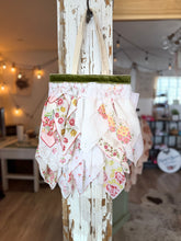 Load image into Gallery viewer, Peaches and Cream Vintage Handbag