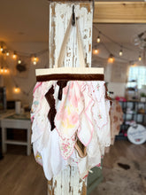 Load image into Gallery viewer, Sweet Pea Vintage Grace Handbag